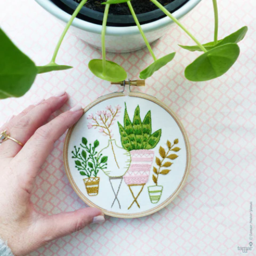 Pink & Green Leaves 4" Embroidery Kit